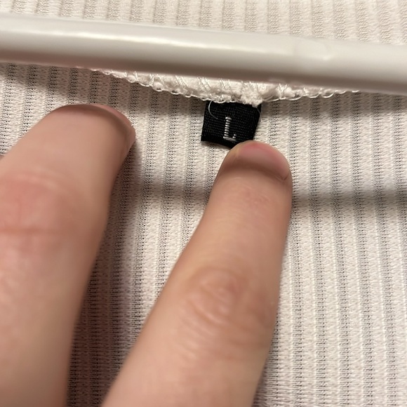 White Lace Top - Picture 2 of 4